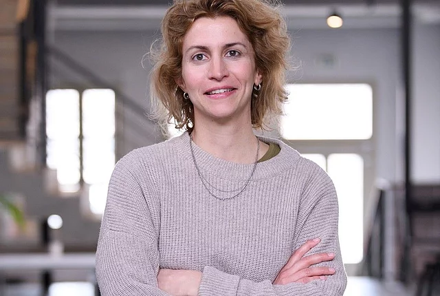 The picture shows a portrait of journalist Danai Maragoudaki.